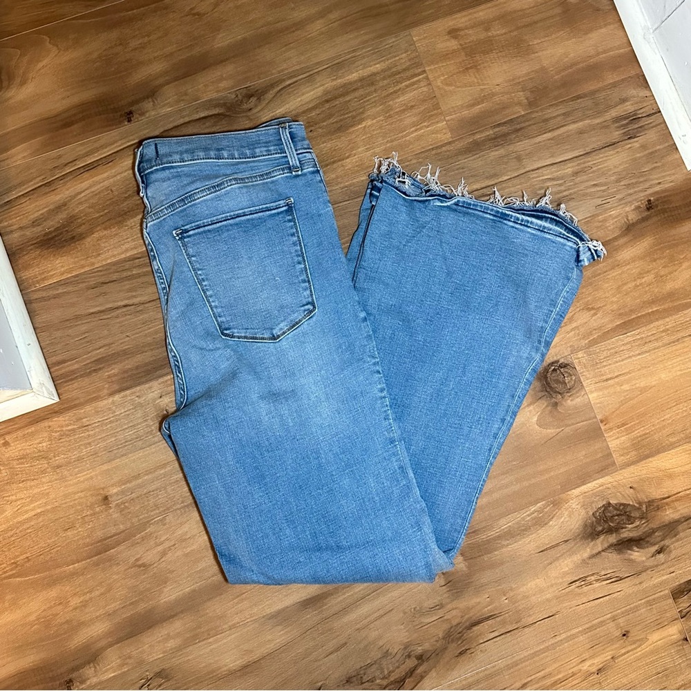 Abercrombie & Fitch the flare ultra high rise size 14R / 32